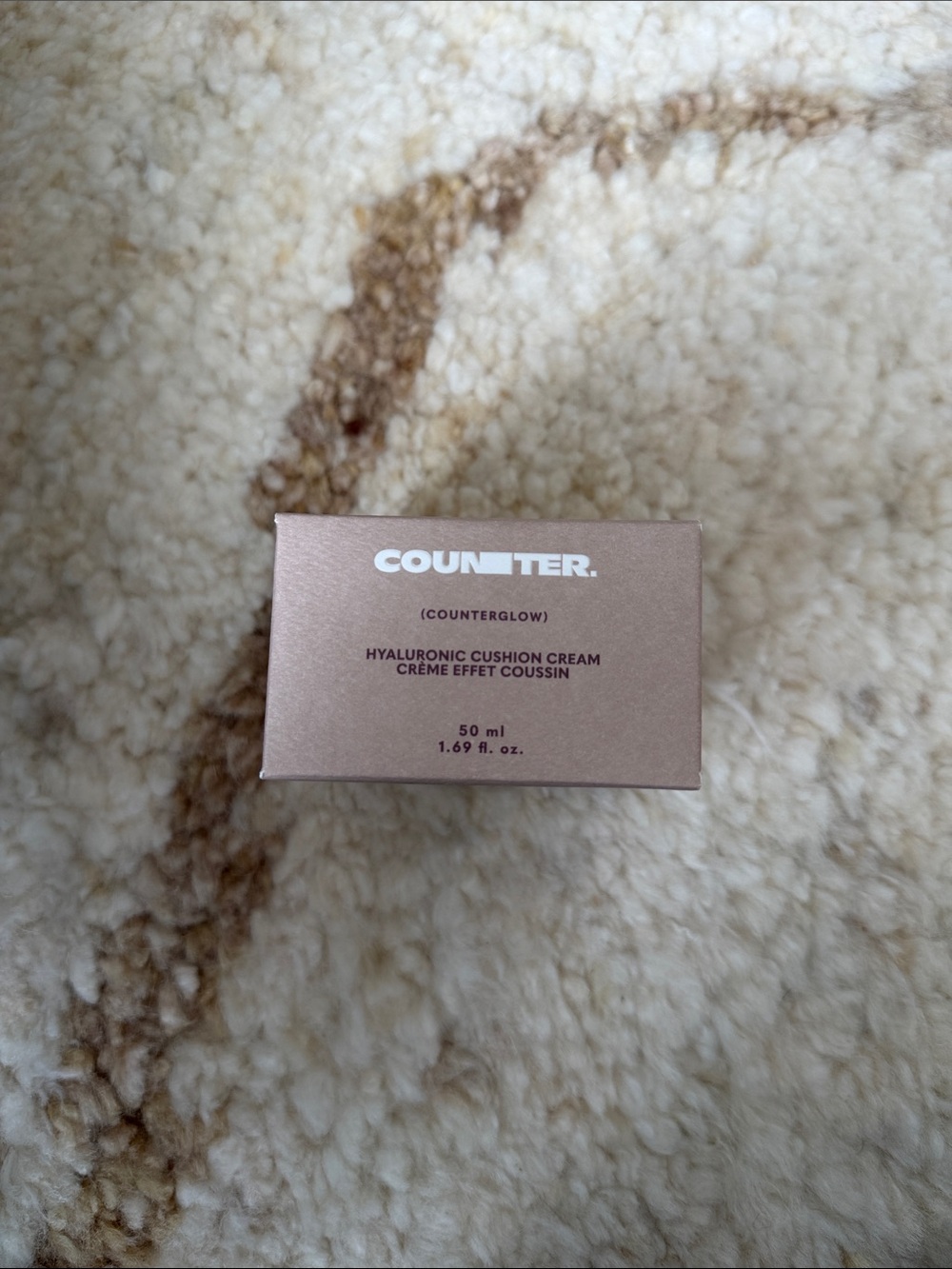 Counter Counterglow Hyaluronic Cushion Cream, a 50 ml moisturizer
